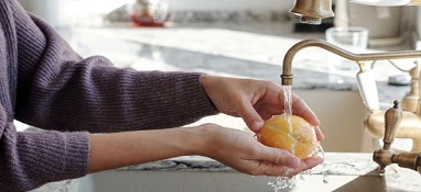 饮水安全问题集中农村，空白如何填补？