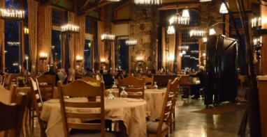 服务需求加速释放 商用电器或迎新增长动能